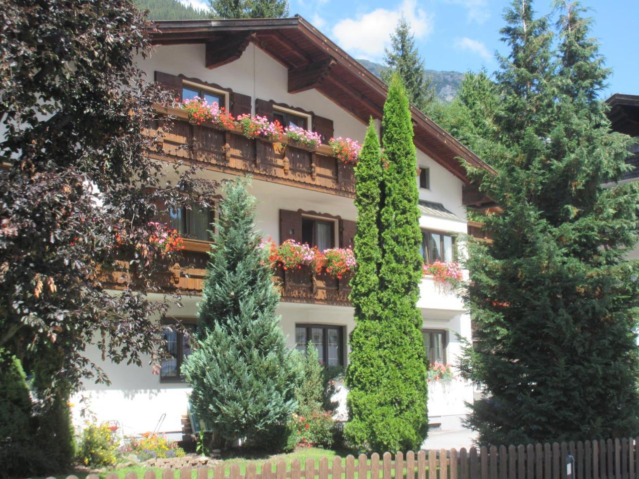 Haus Fallesin Sankt Anton am Arlberg Luaran gambar